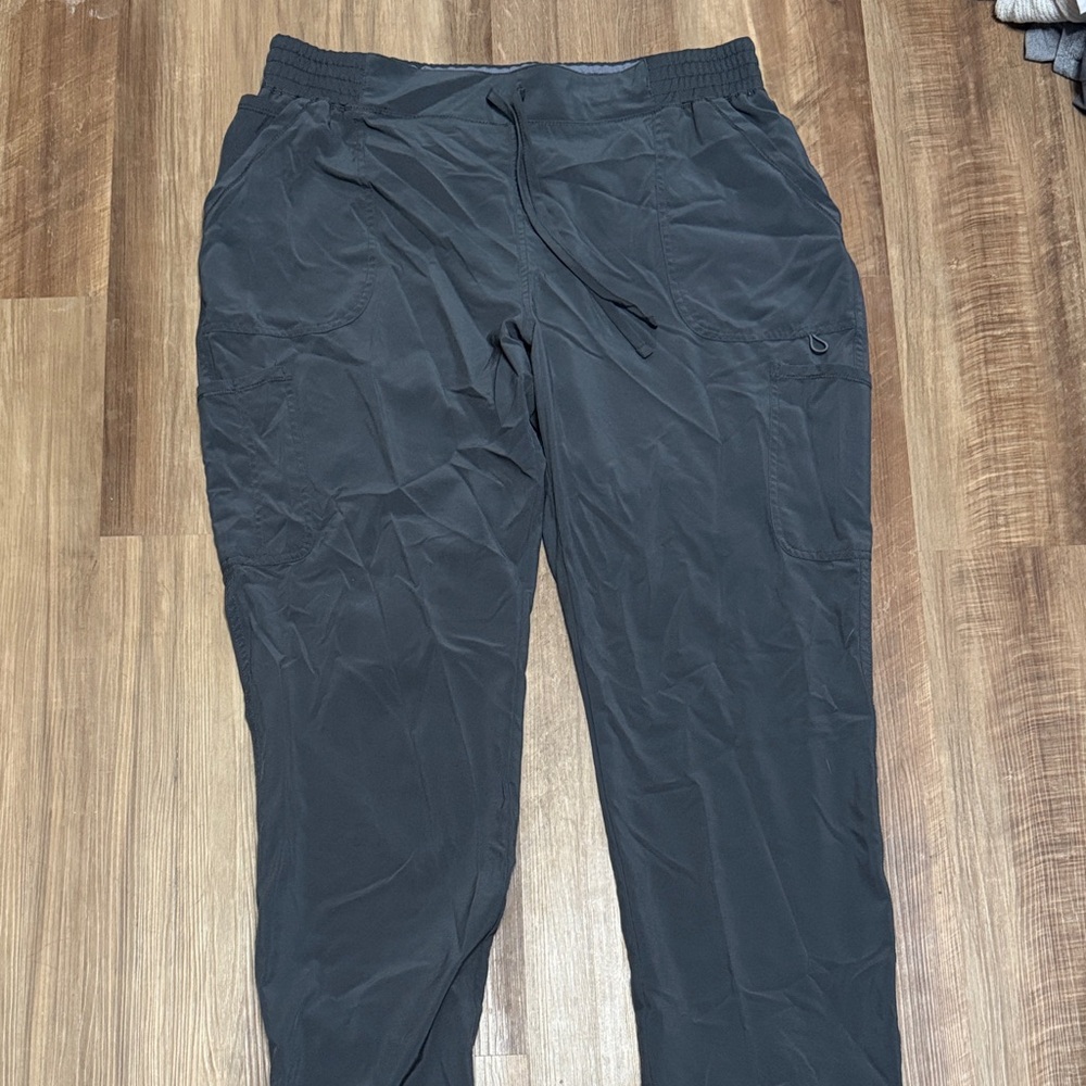 Scrubstar women’s Charcoal Cargo Pants